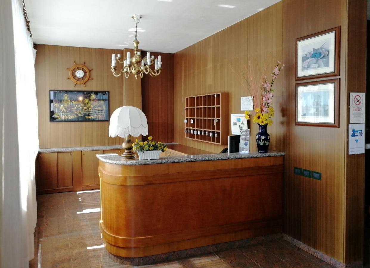 Residence Villa Margherita B&B Nebbiuno Extérieur photo